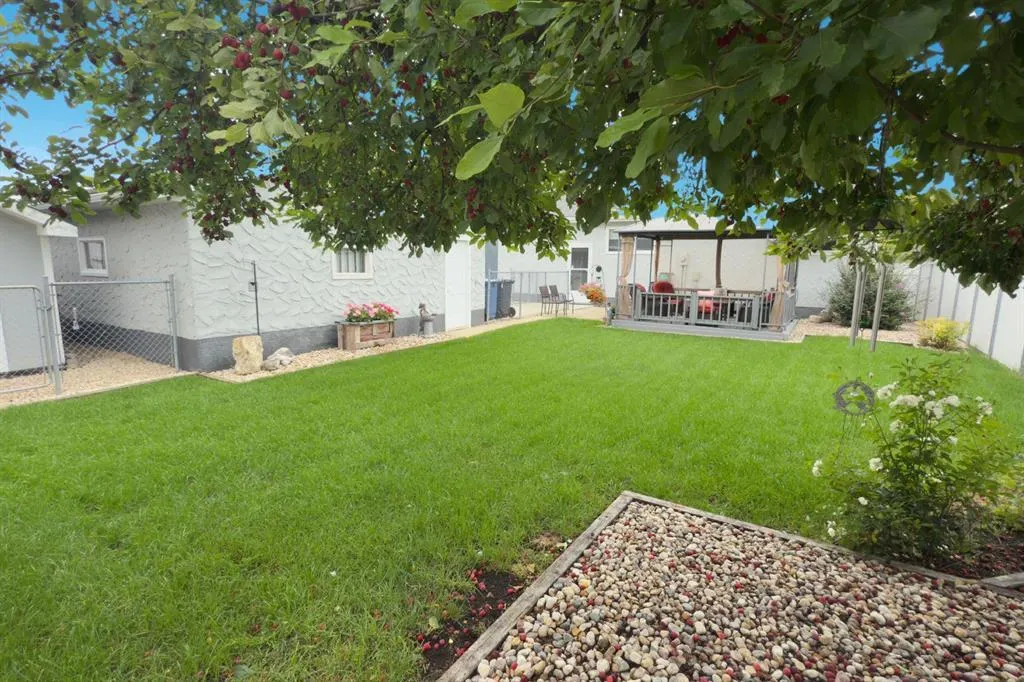 83 Manorview Close