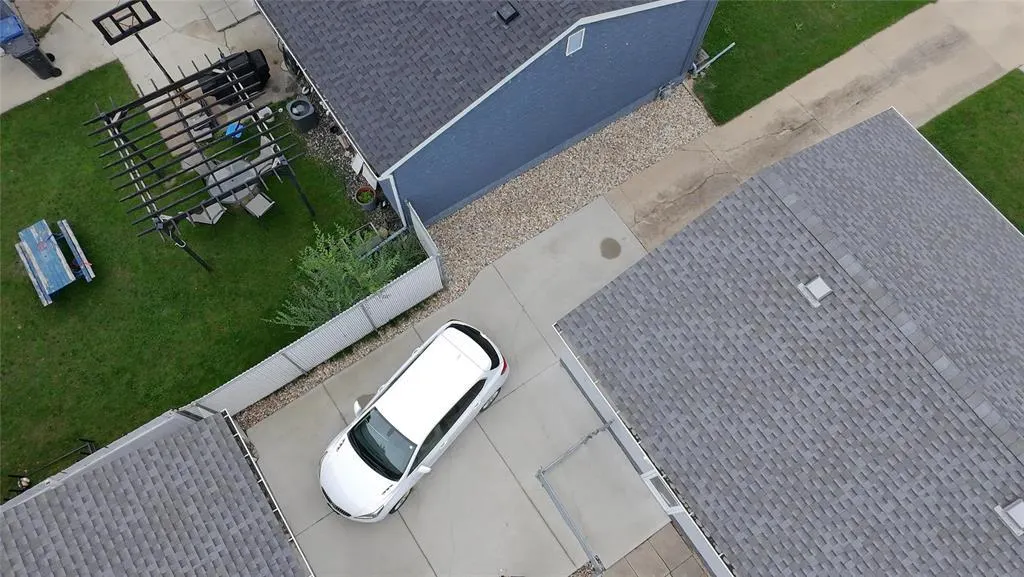 83 Manorview Close