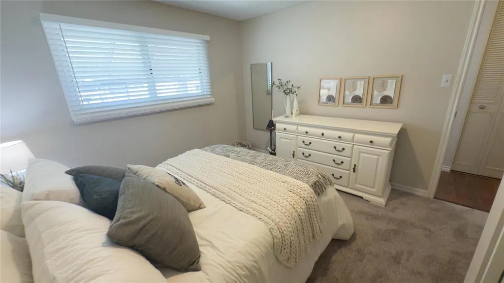 83 Manorview Close