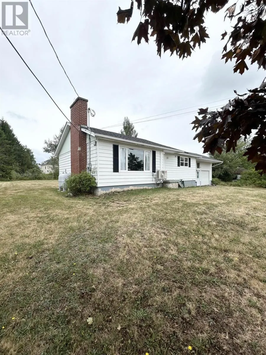 8 Smith Avenue