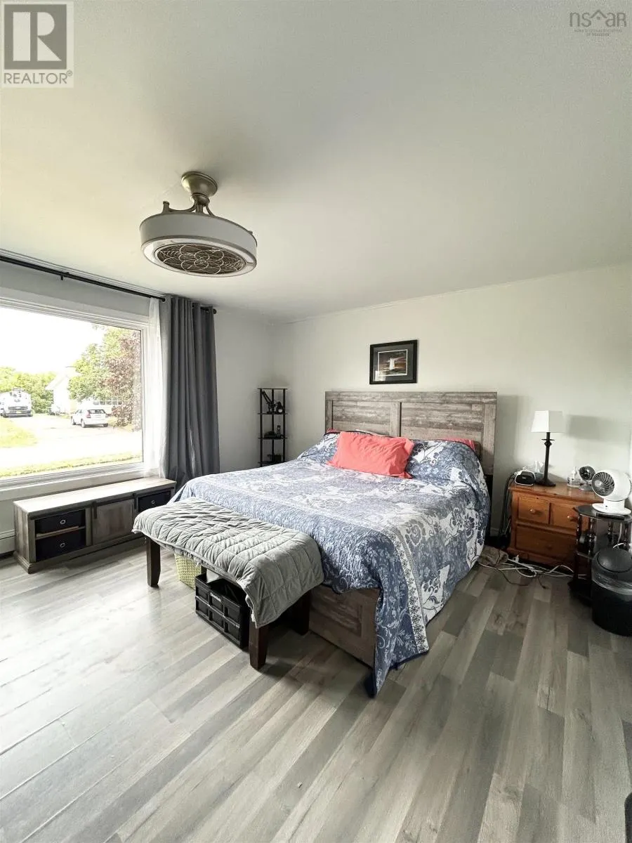 8 Smith Avenue