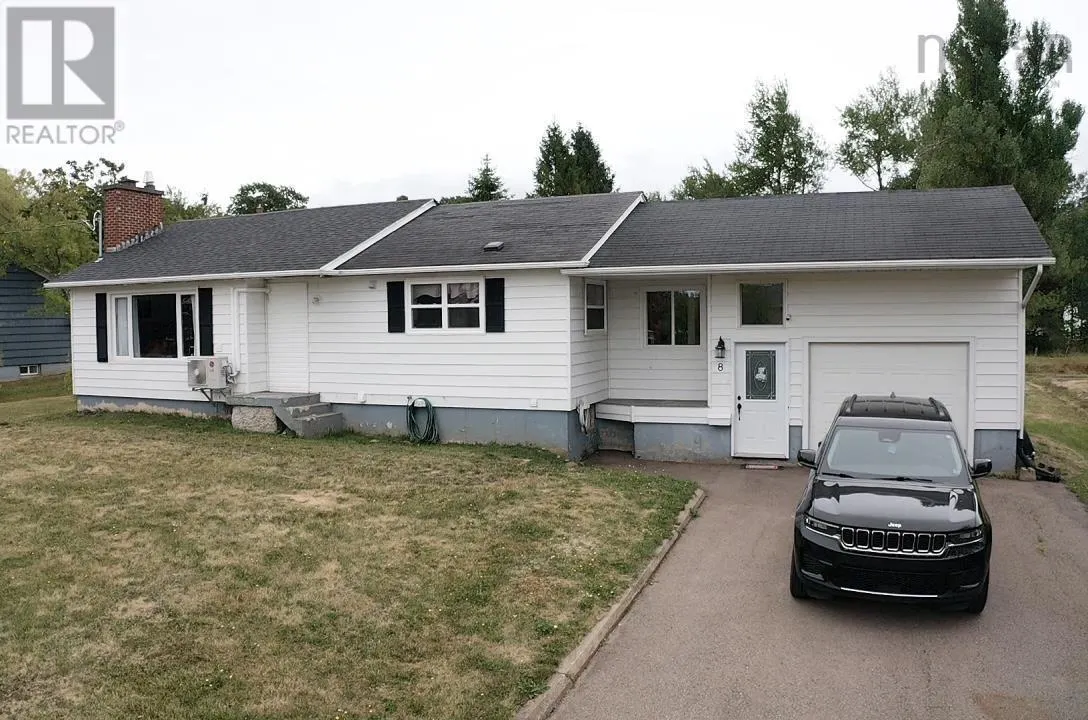 8 Smith Avenue