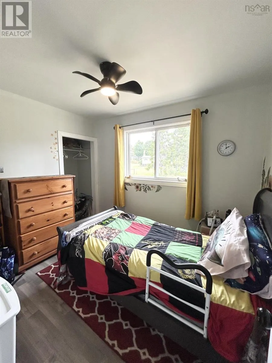 8 Smith Avenue