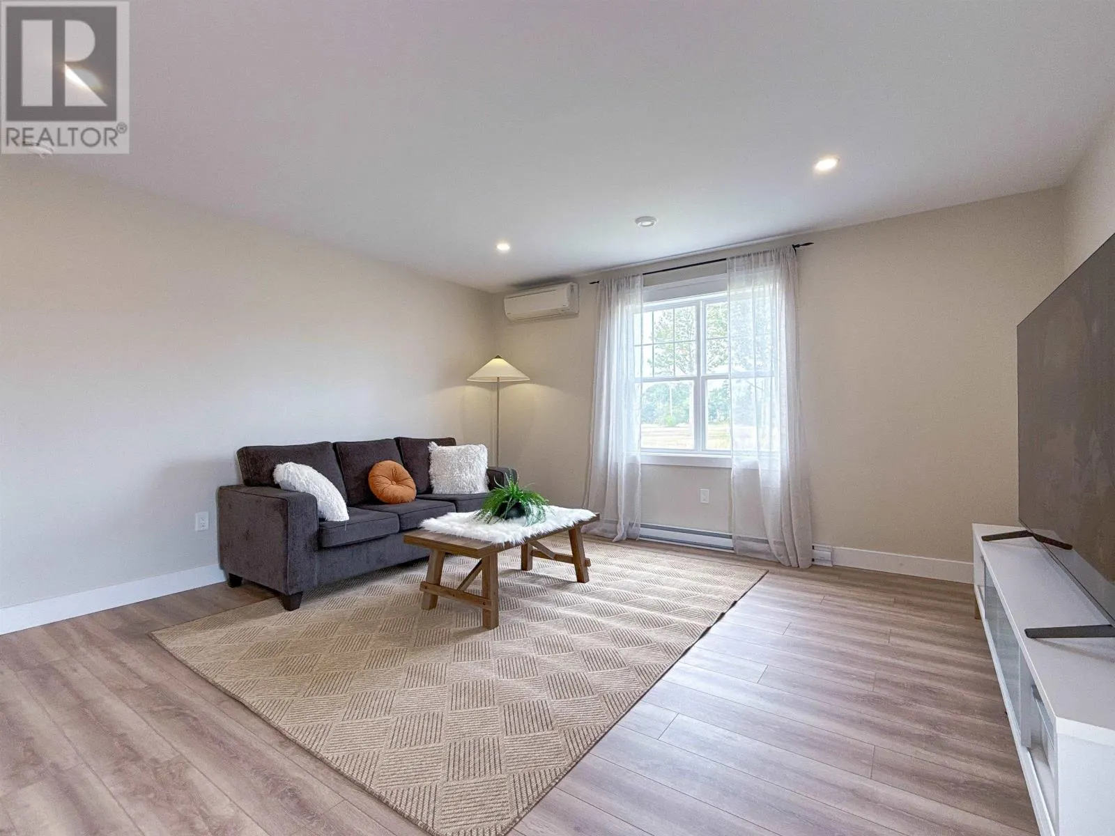 136 MacWilliams Road