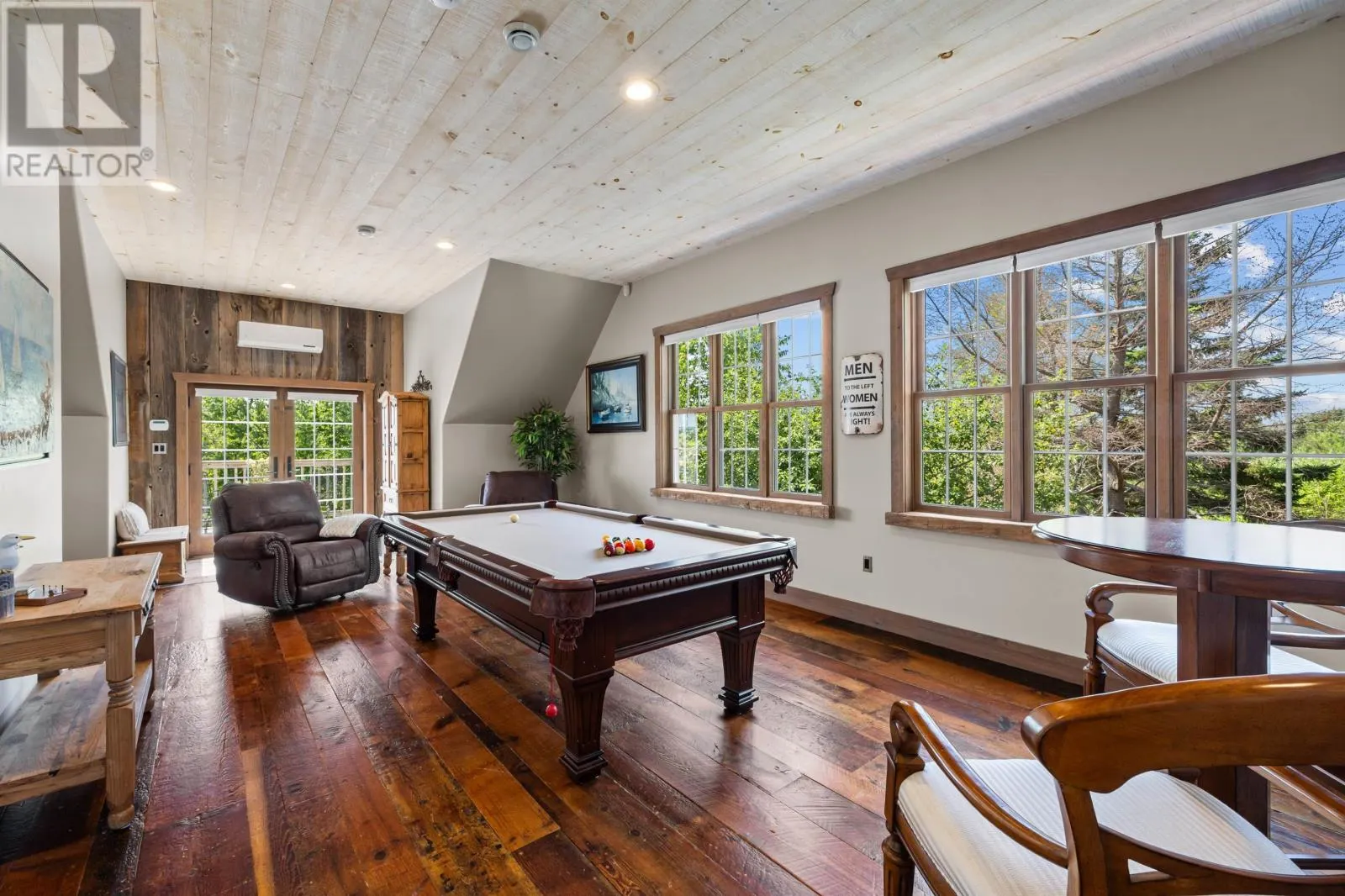 59 River View Crescent