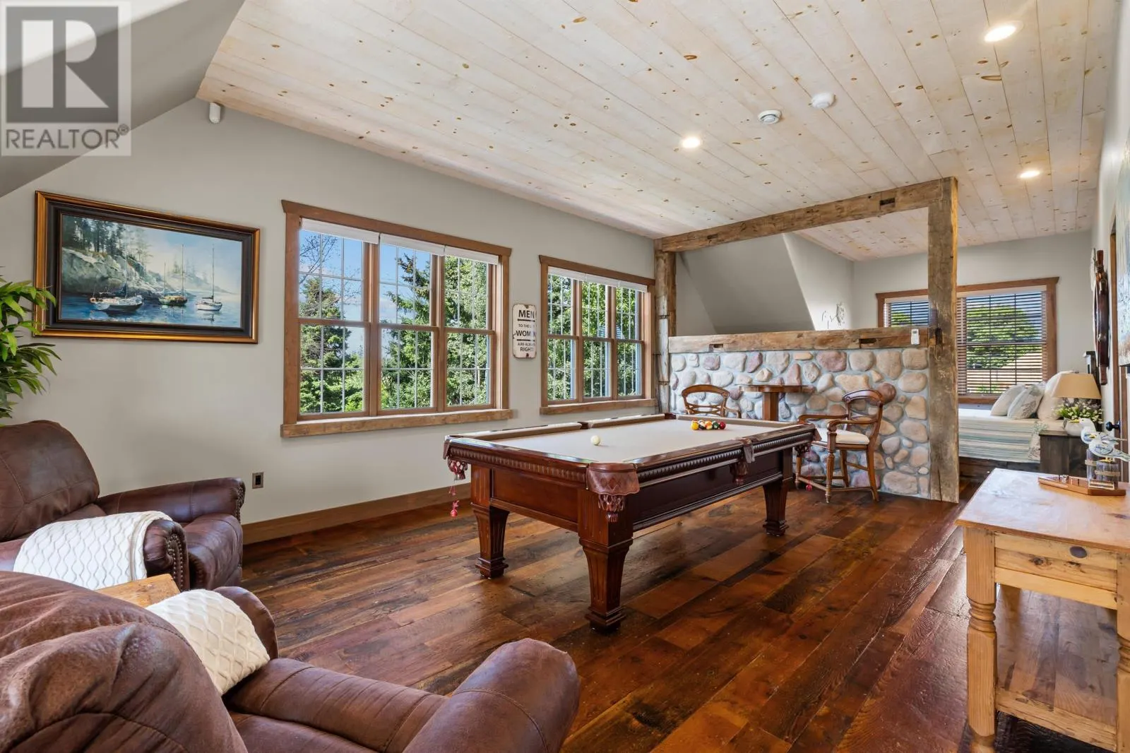 59 River View Crescent