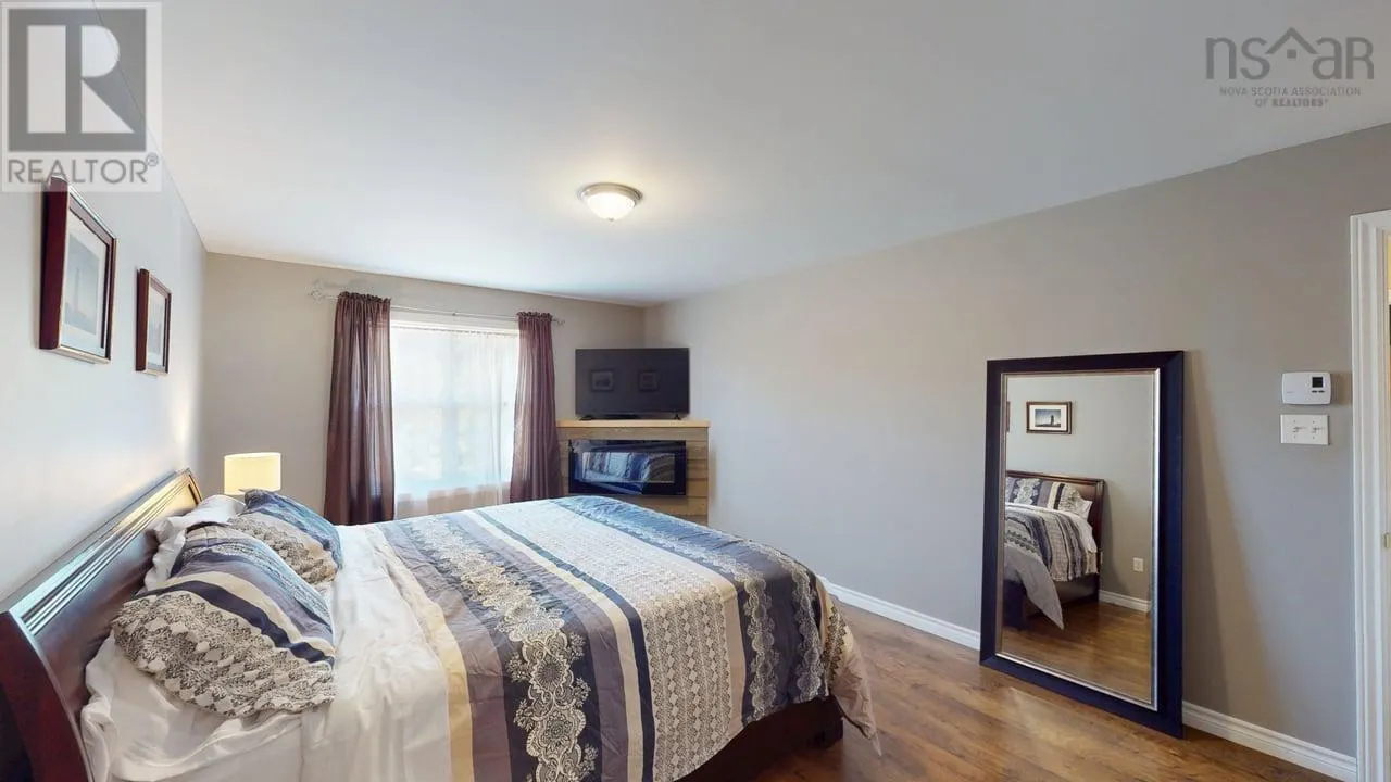 180 Birchview Crescent