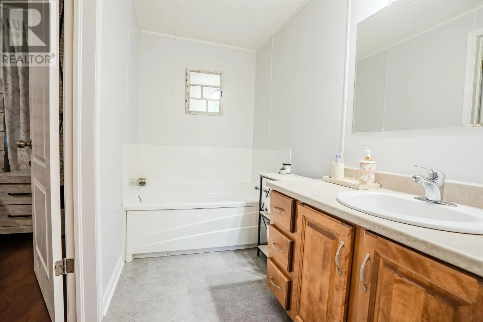1277 Bethel - RTE 215 Road