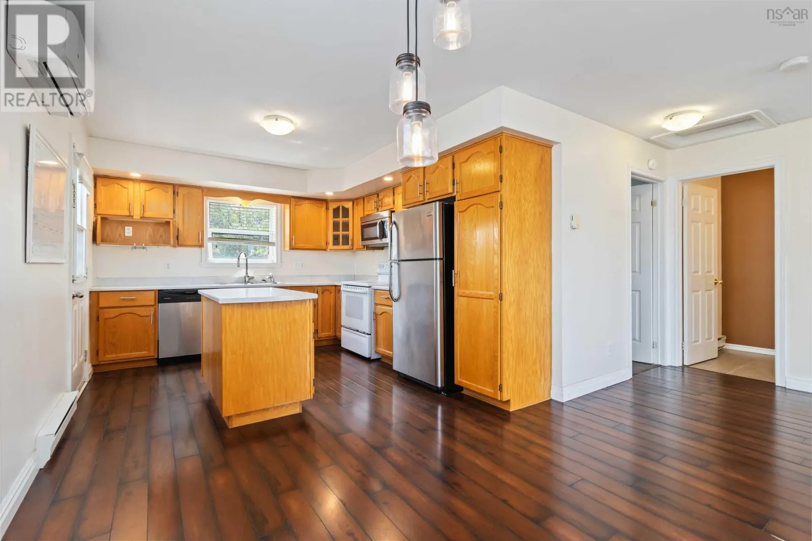 55 Thorncrest Court