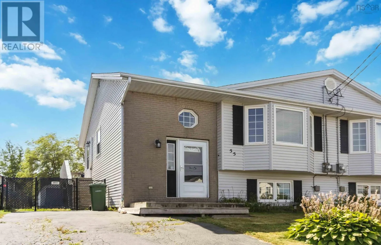 55 Thorncrest Court