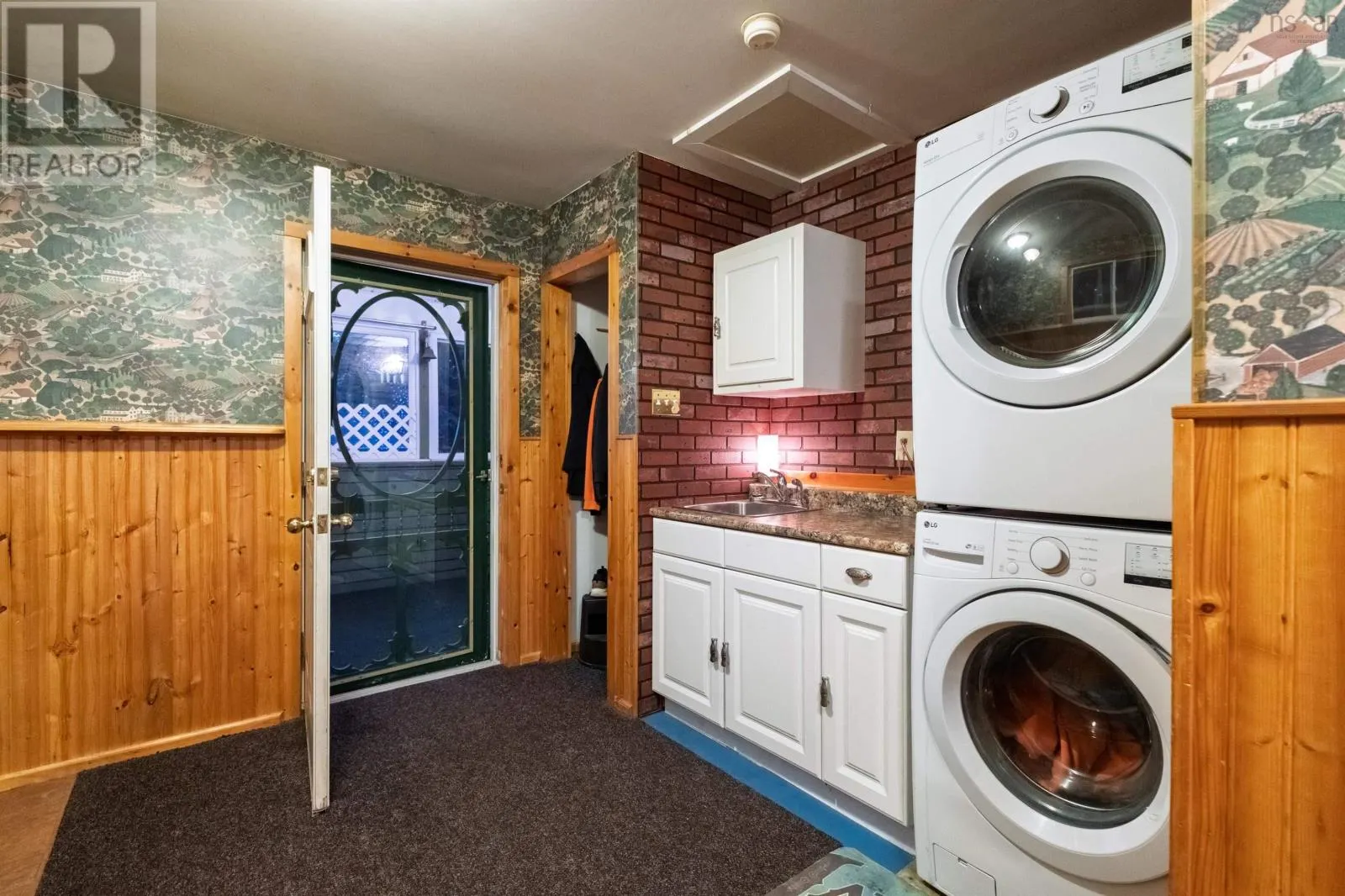 1645 St. Margaret's Bay Road