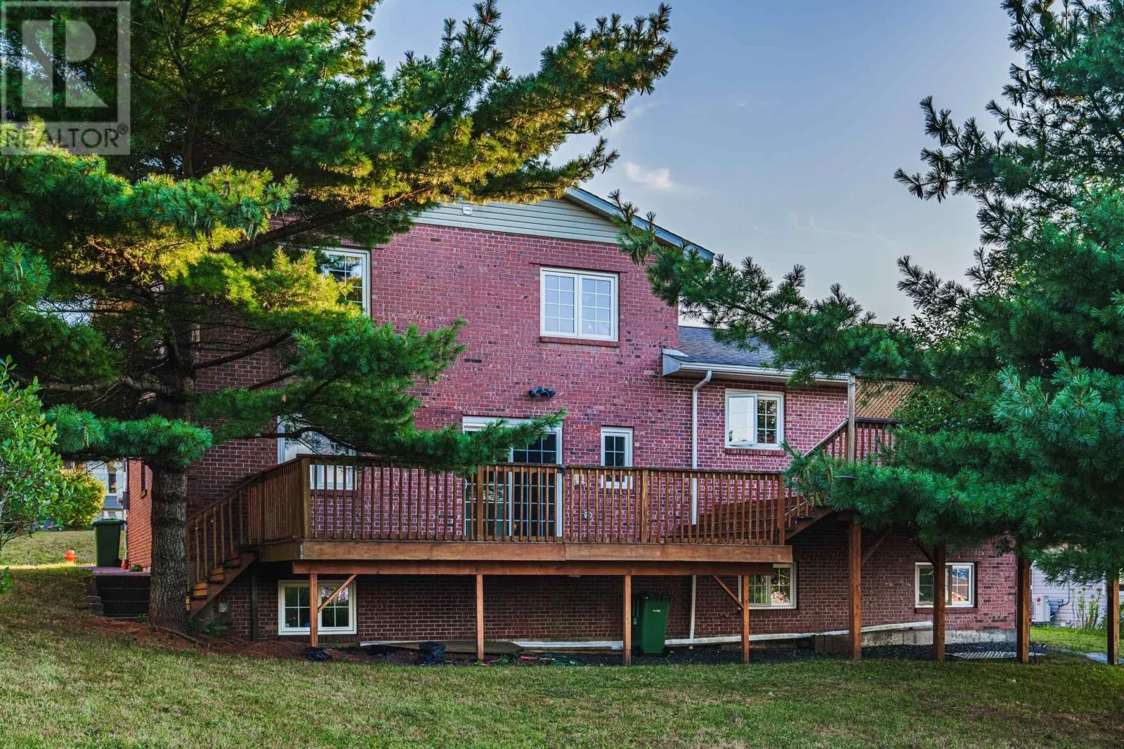 11 Laurentian Drive