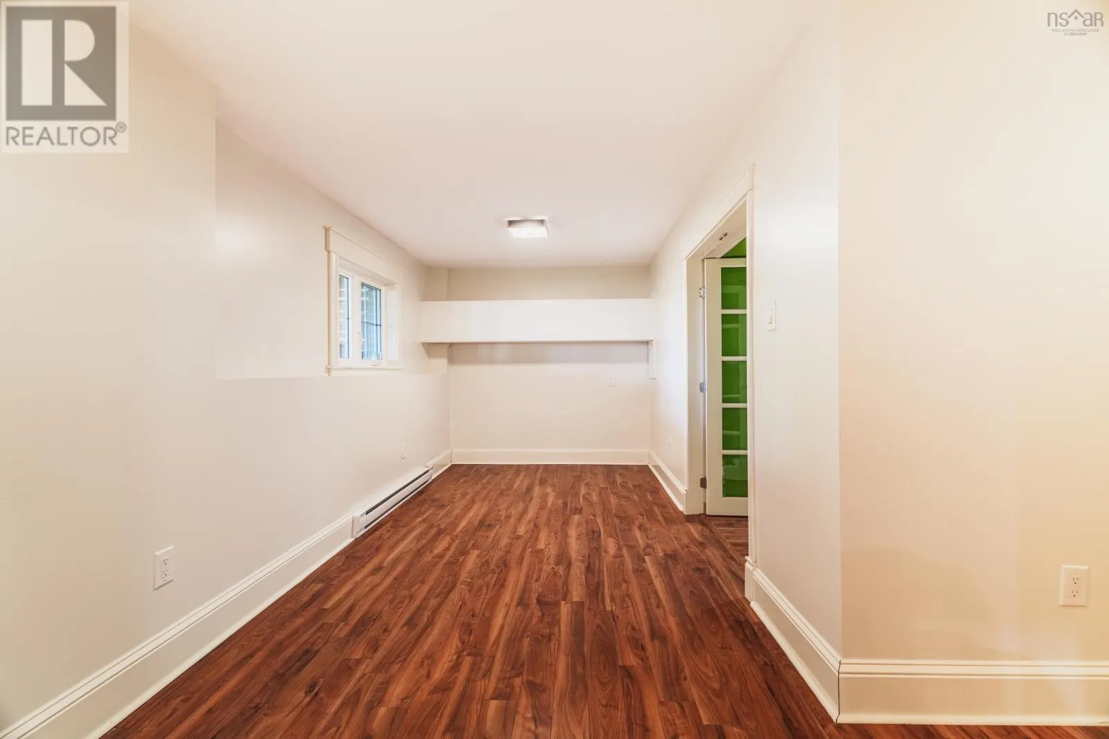 11 Laurentian Drive
