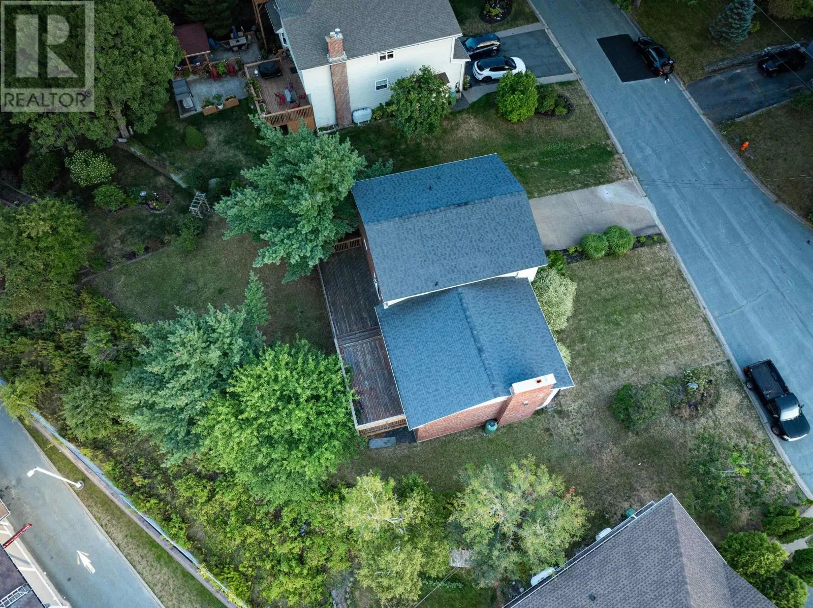 11 Laurentian Drive