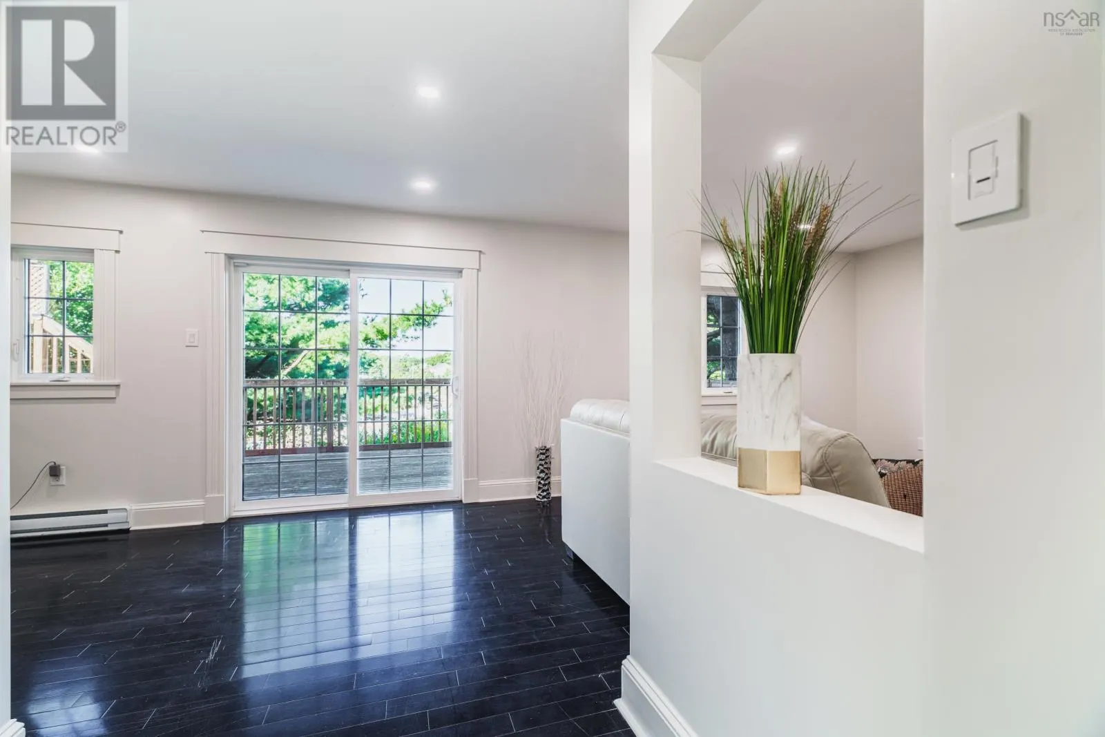 11 Laurentian Drive