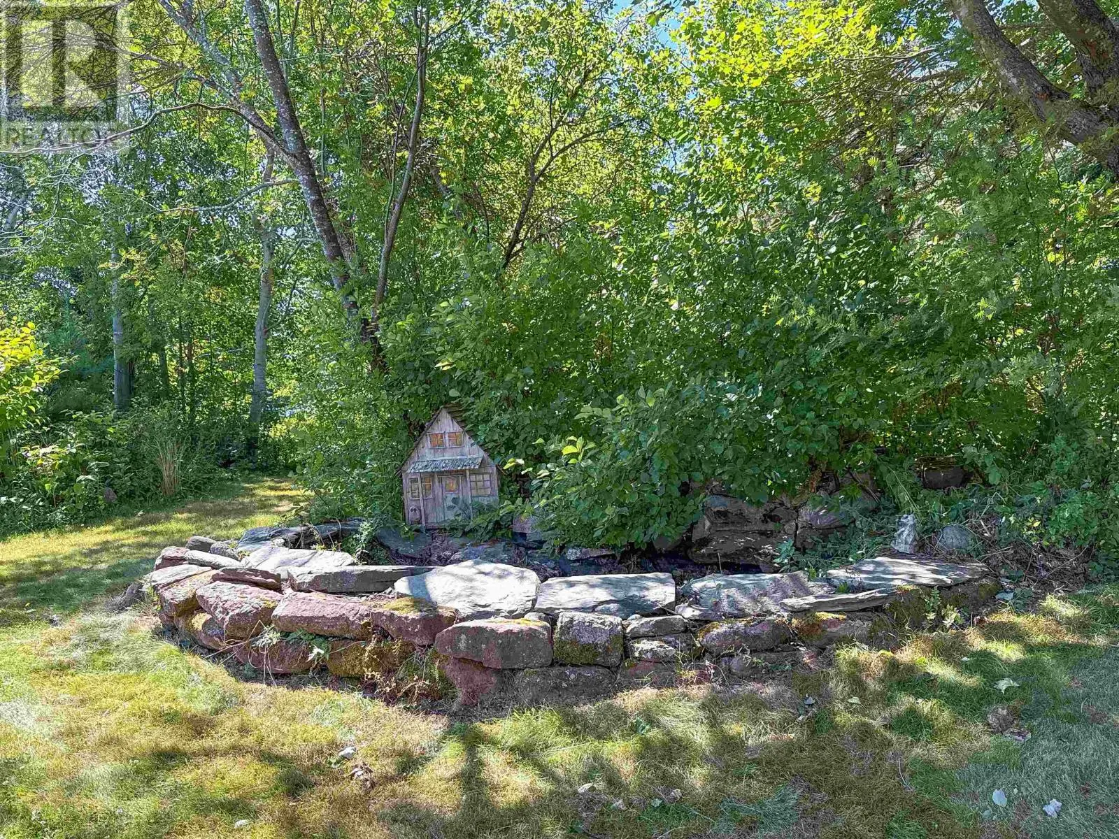 57 Lori-Dale Avenue