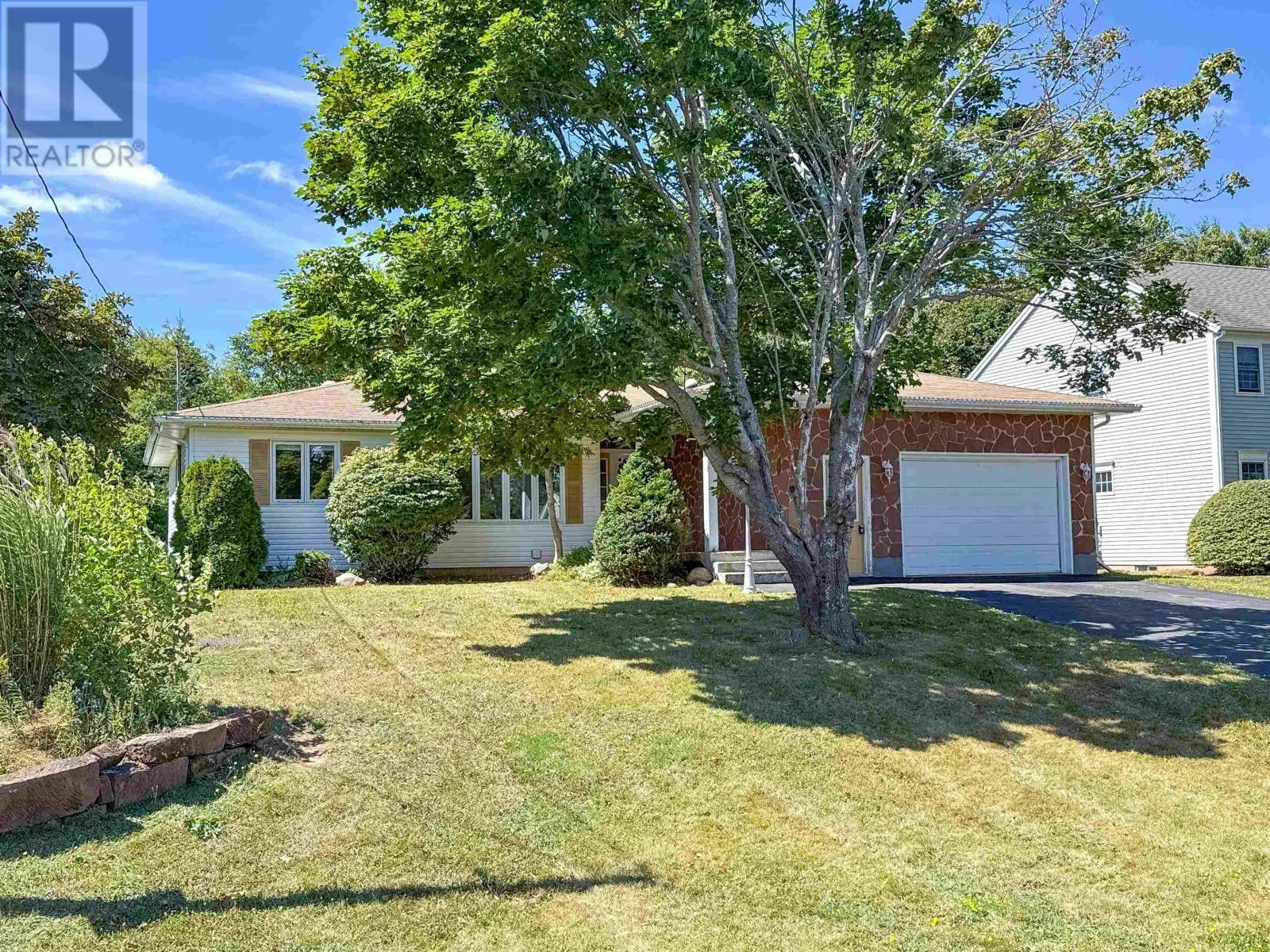 57 Lori-Dale Avenue