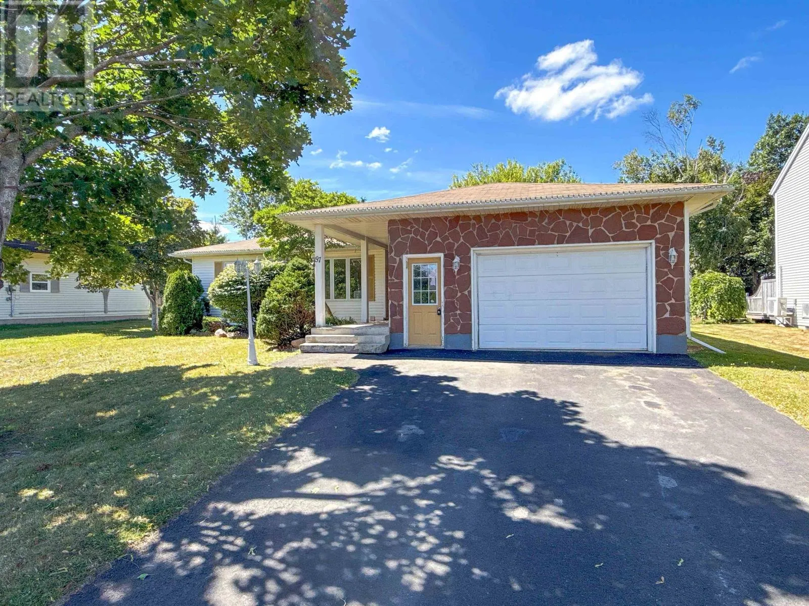 57 Lori-Dale Avenue