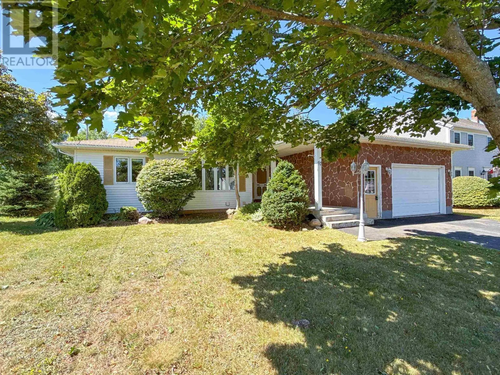 57 Lori-Dale Avenue