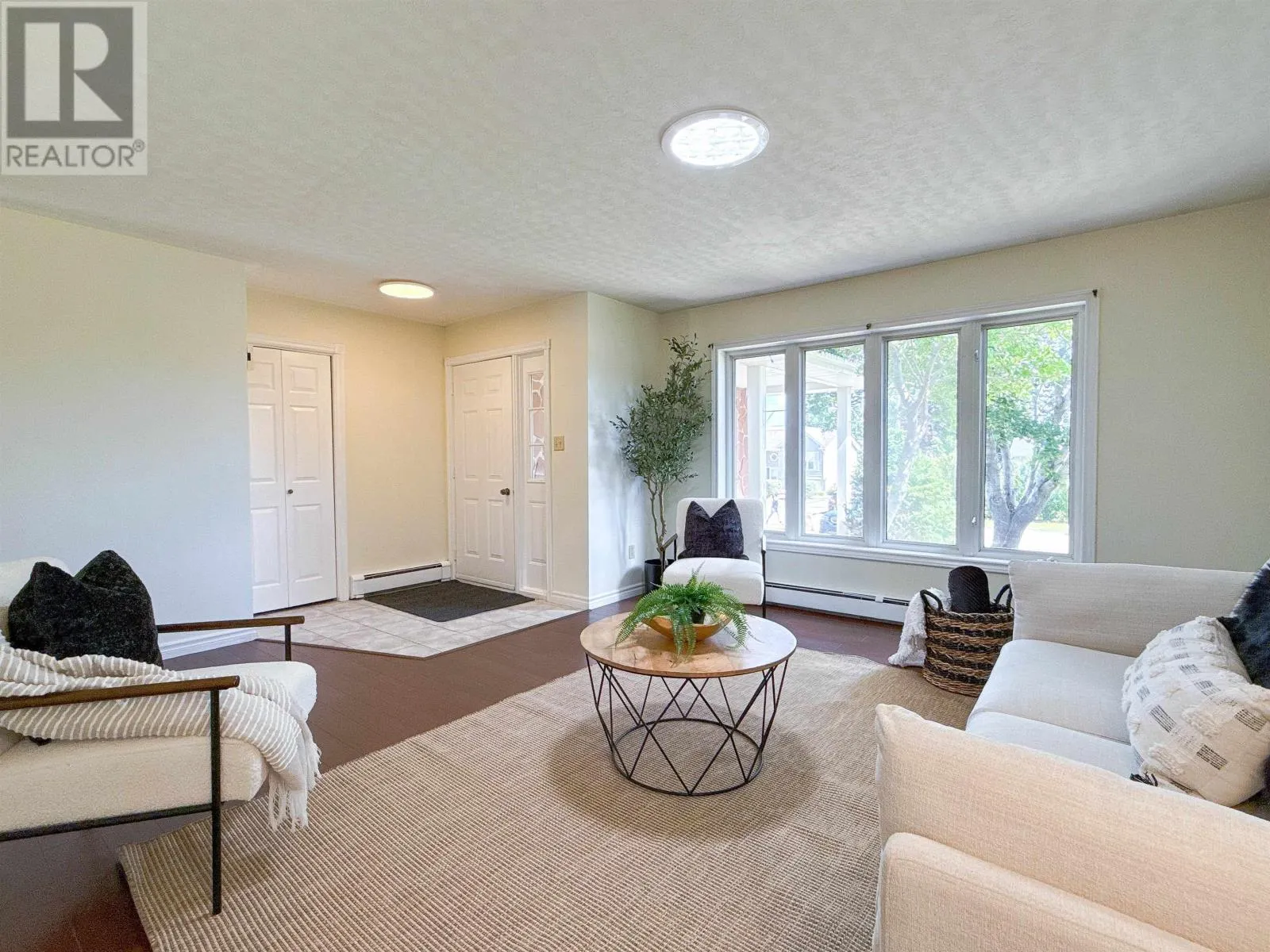 57 Lori-Dale Avenue