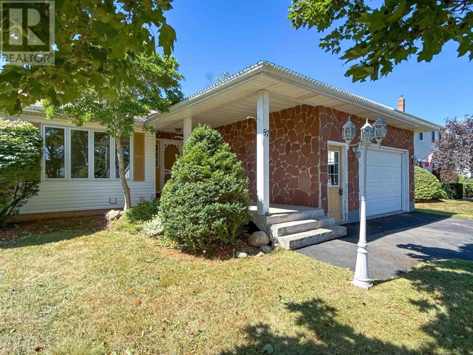 57 Lori-Dale Avenue