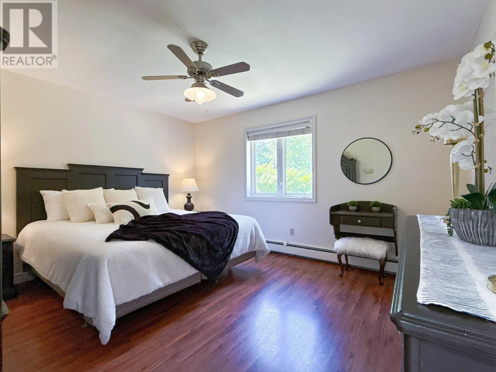 57 Lori-Dale Avenue