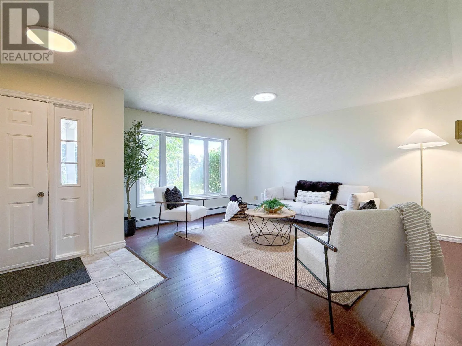 57 Lori-Dale Avenue