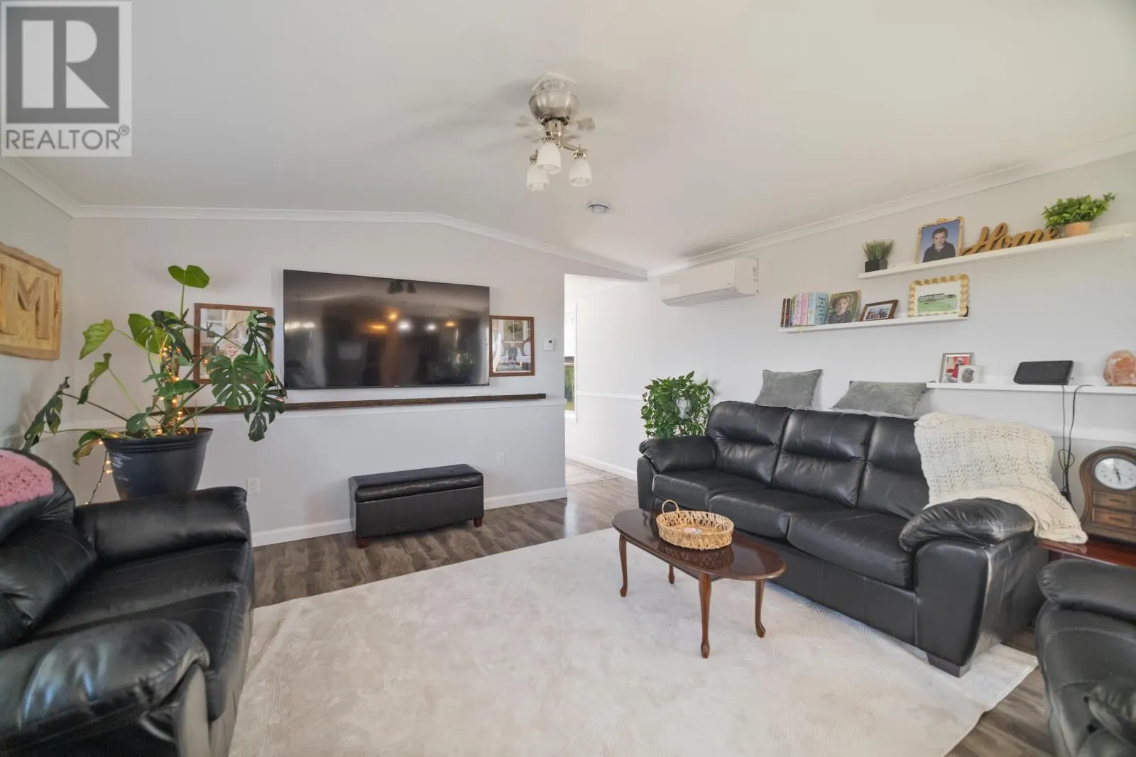3272  48 Road