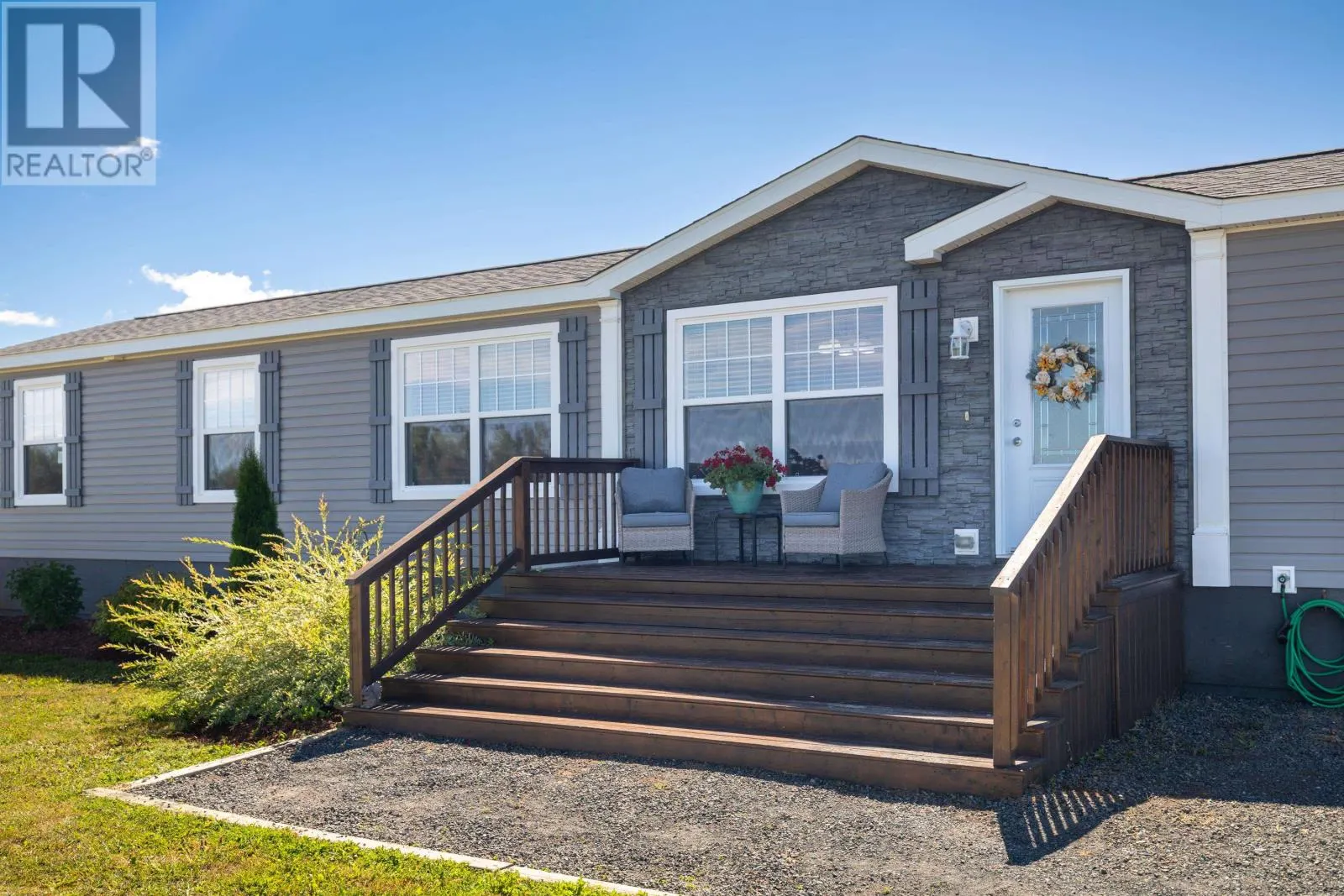 3272  48 Road