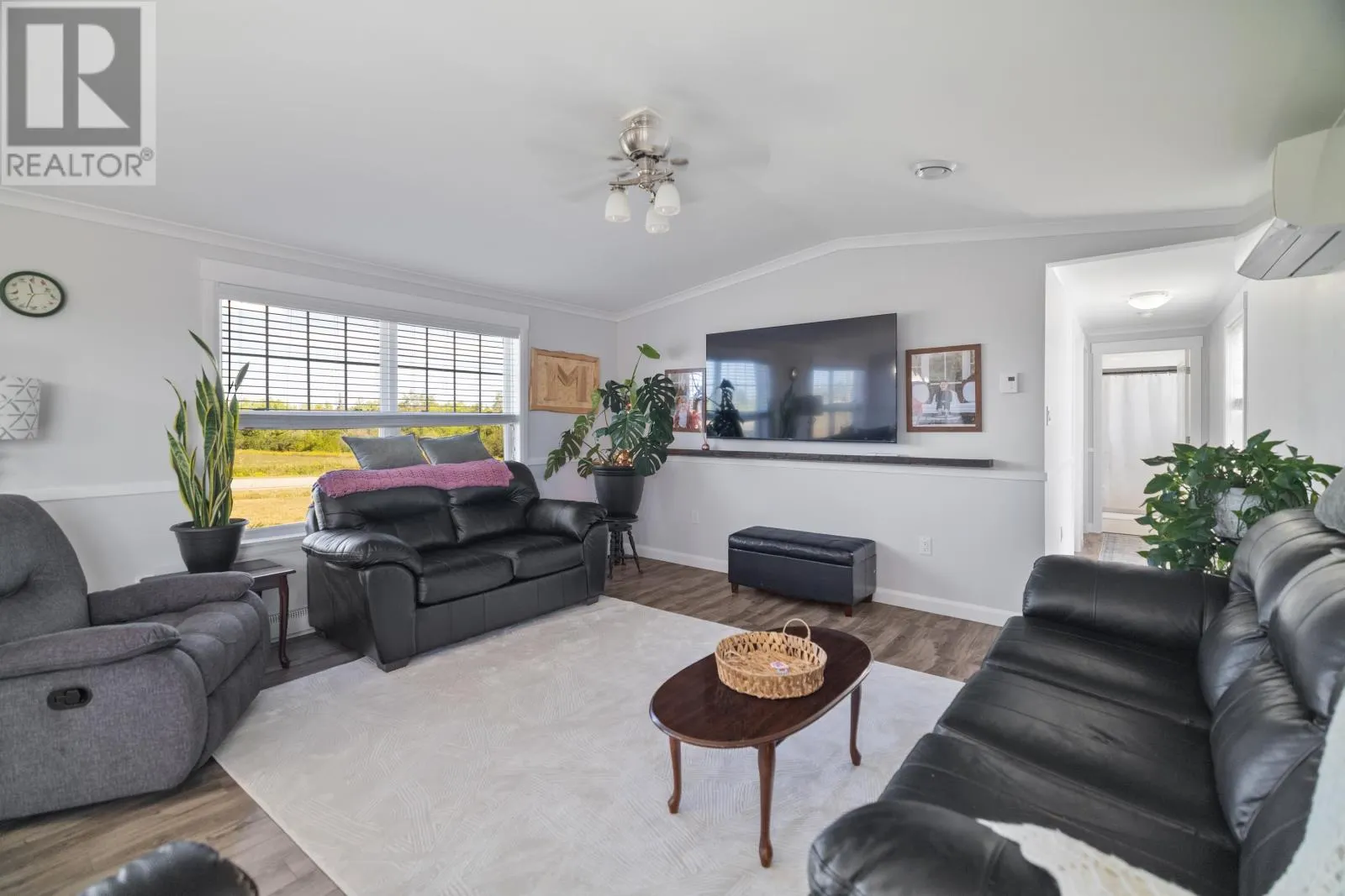 3272  48 Road