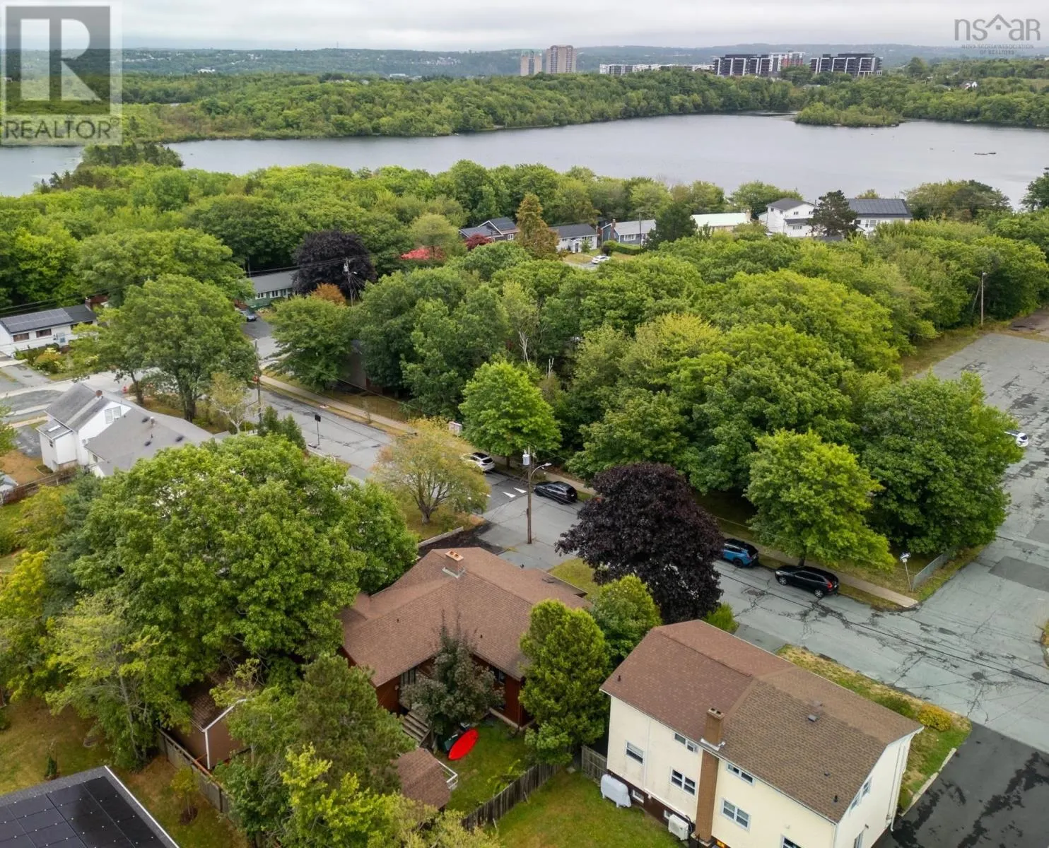 9 Monique Avenue