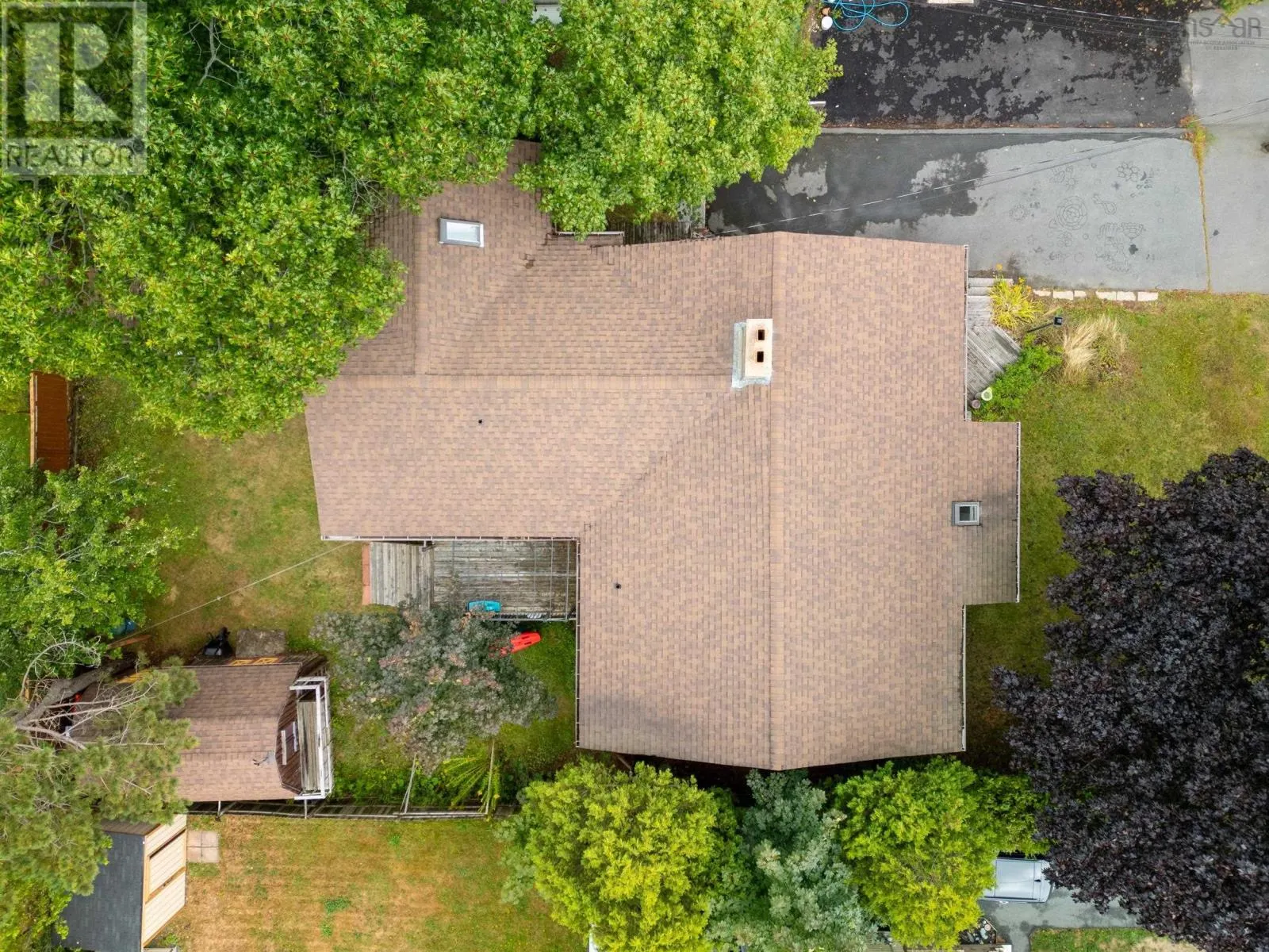 9 Monique Avenue