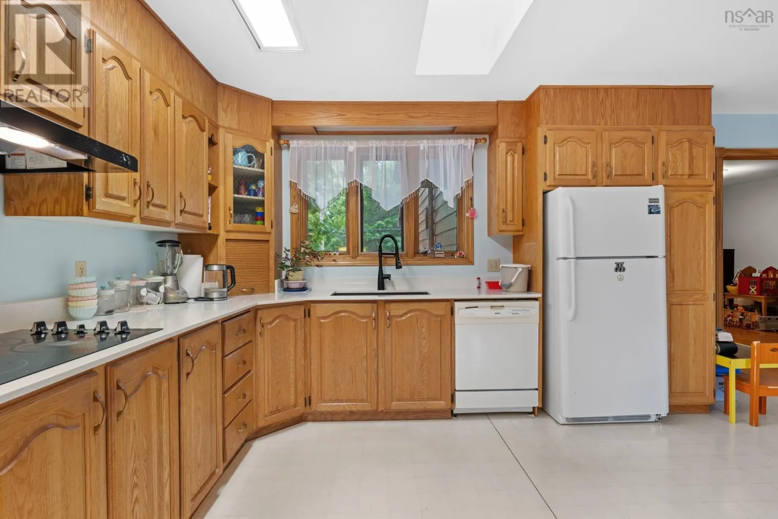 9 Monique Avenue