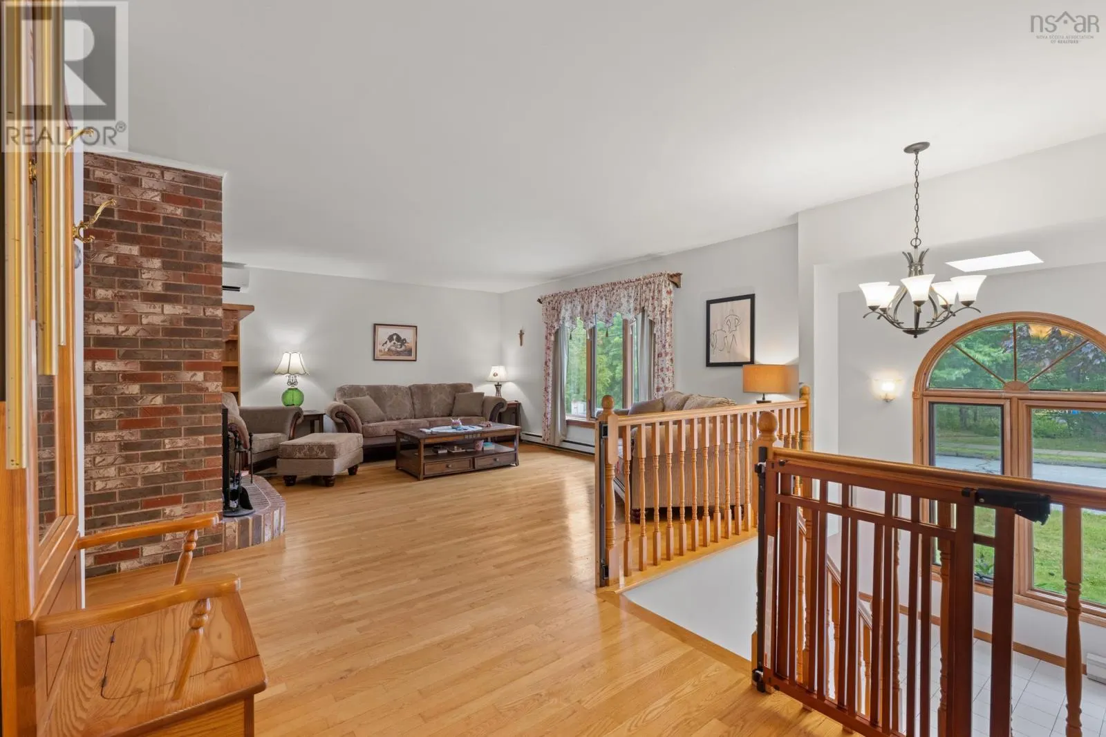 9 Monique Avenue