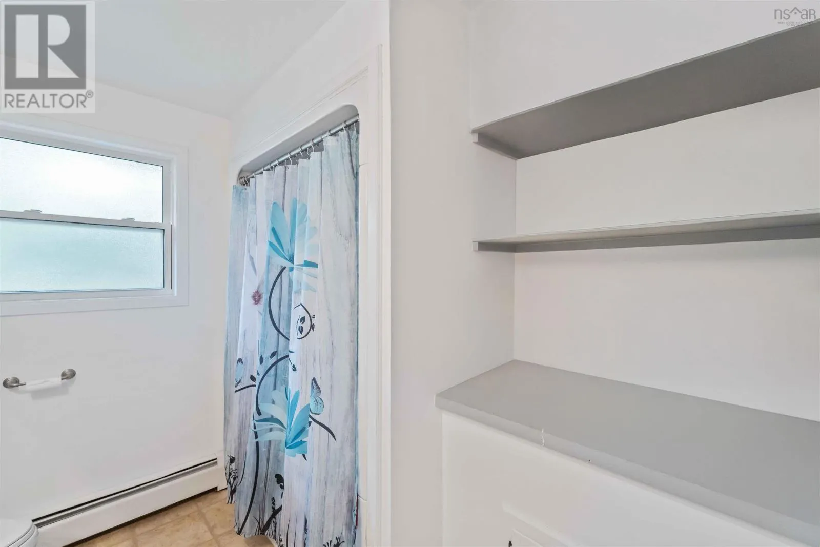 1403 Princess Cres Crescent