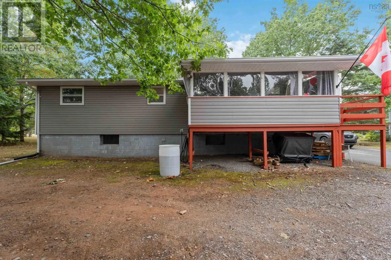 1403 Princess Cres Crescent