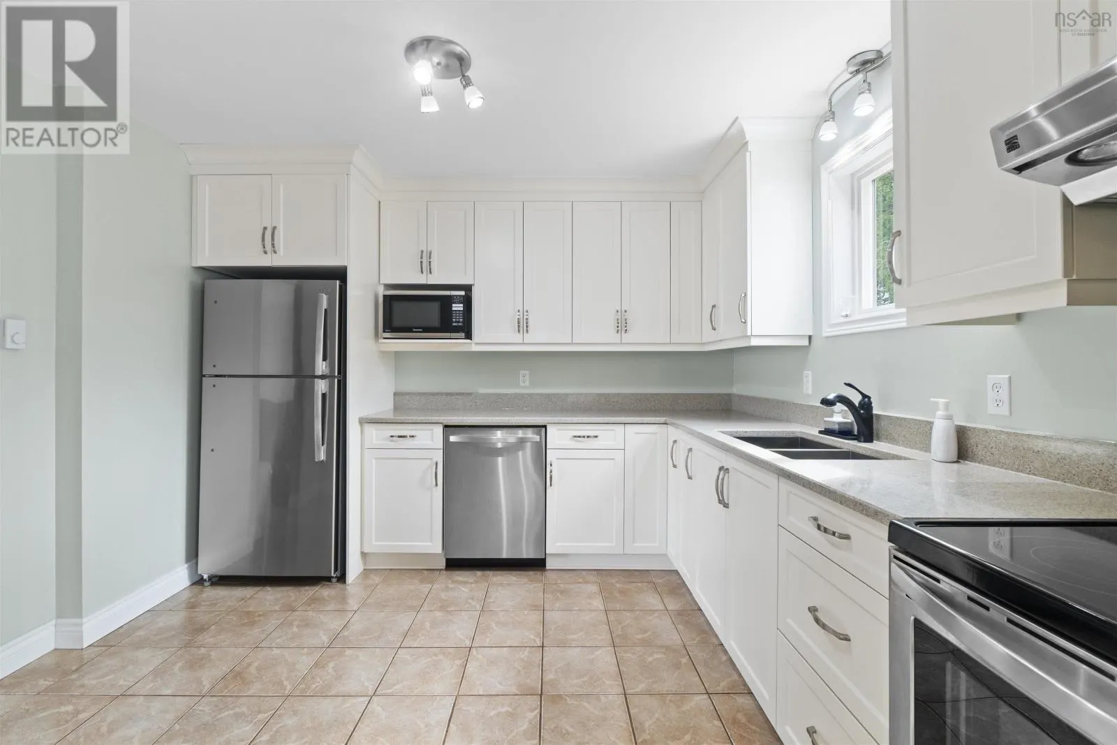 82 Cranberry Crescent