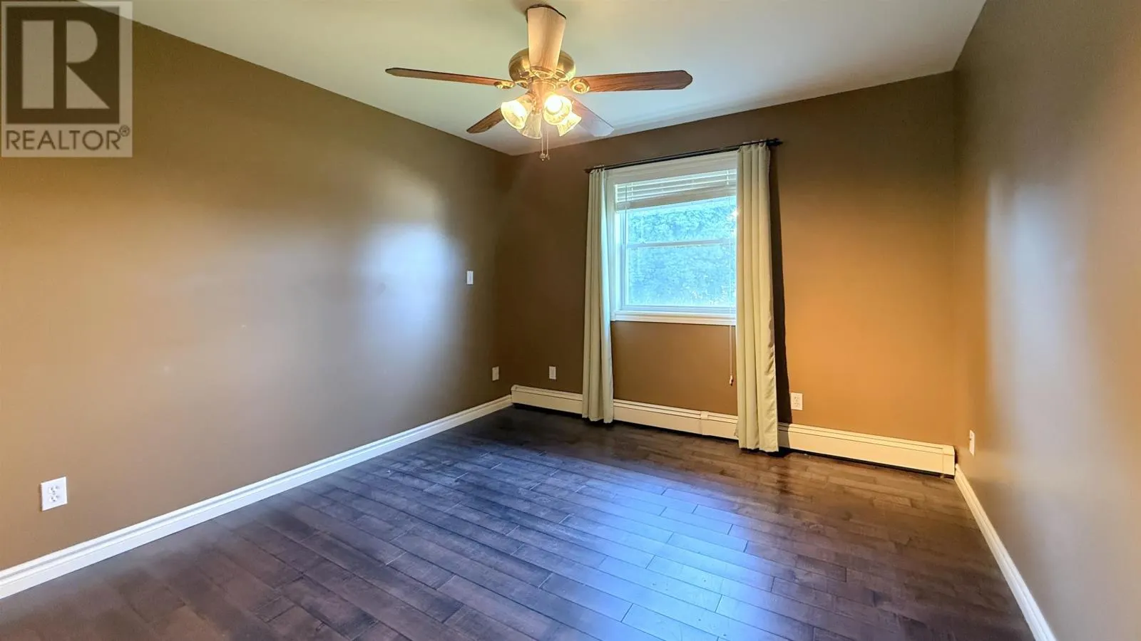 368 Greenwood Drive
