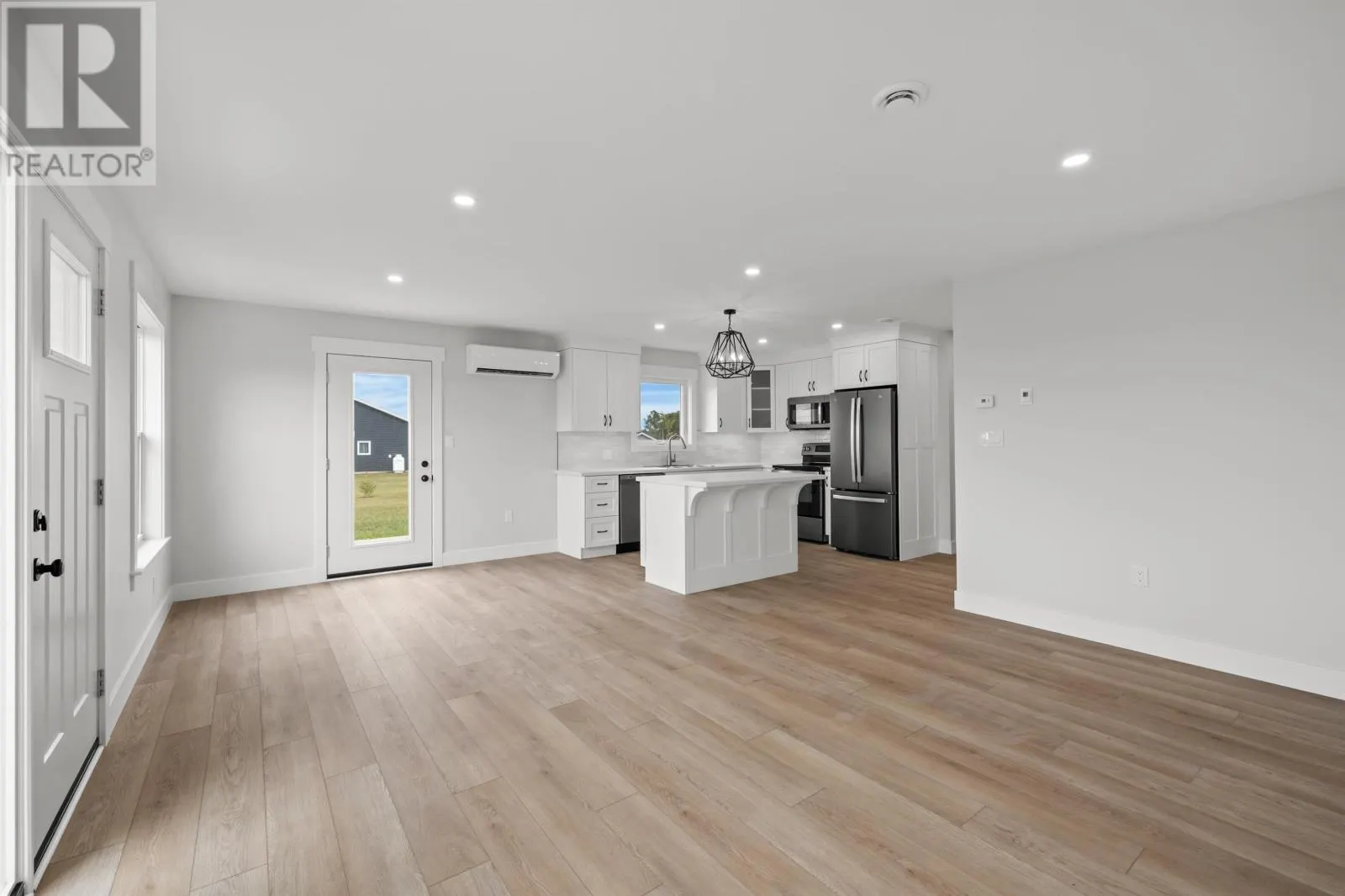 8 Sydney Way