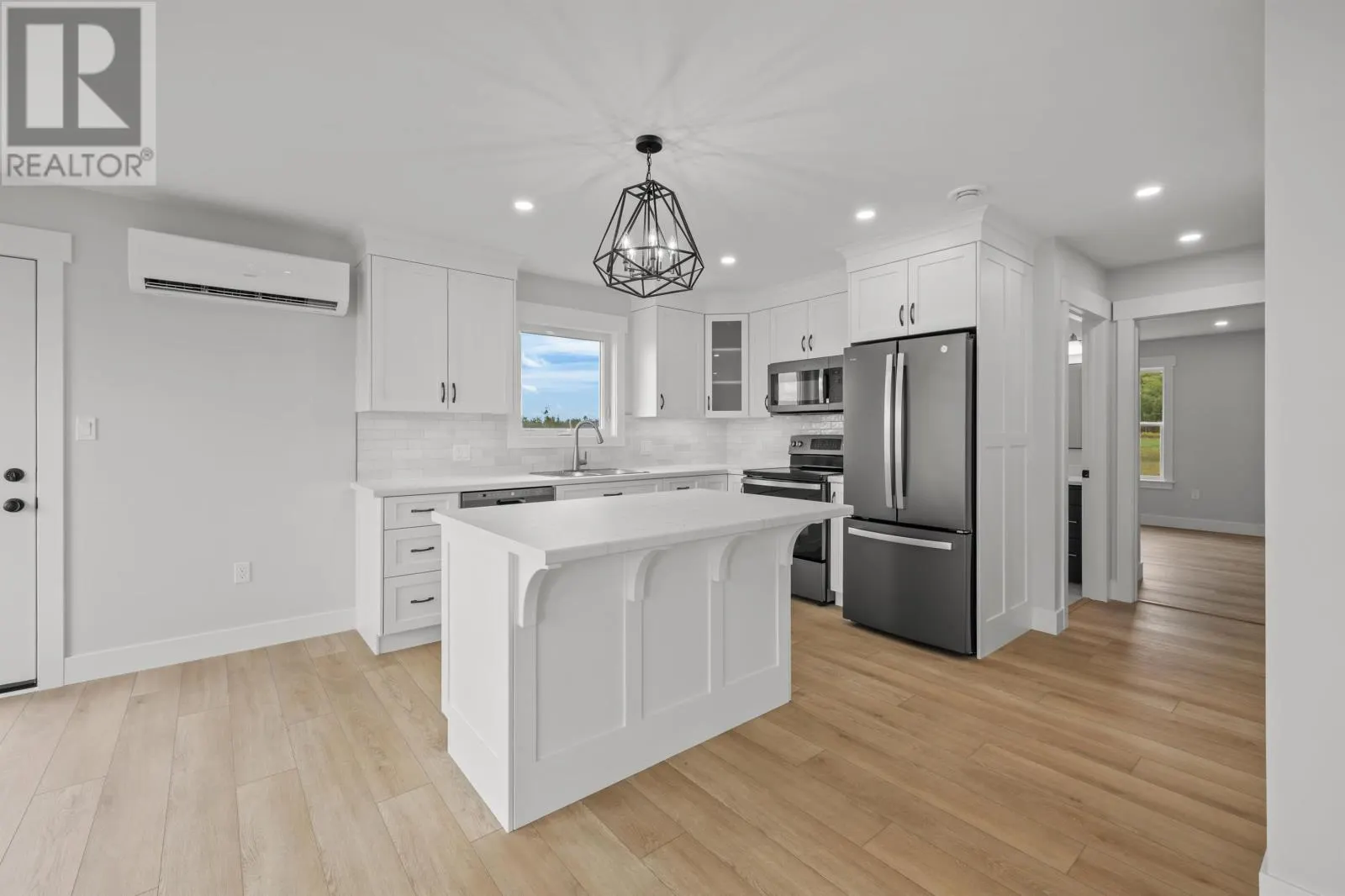 8 Sydney Way