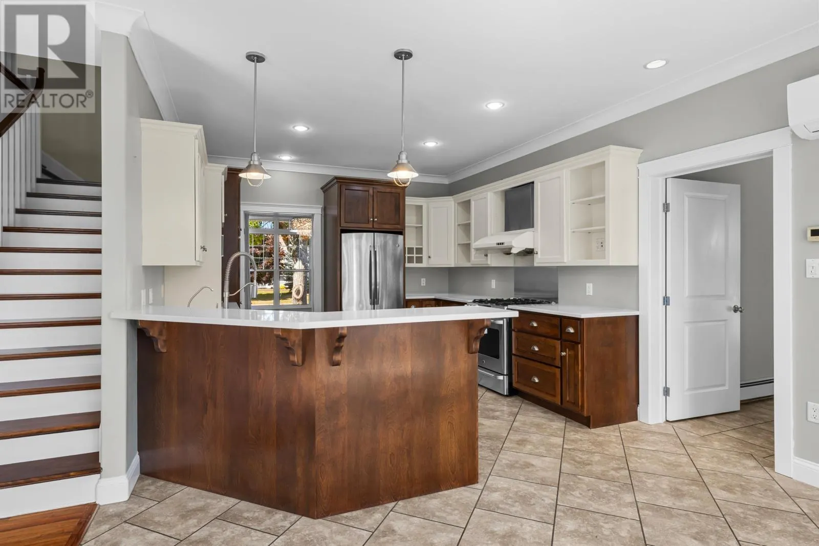 76 HUNTERS CREEK Drive