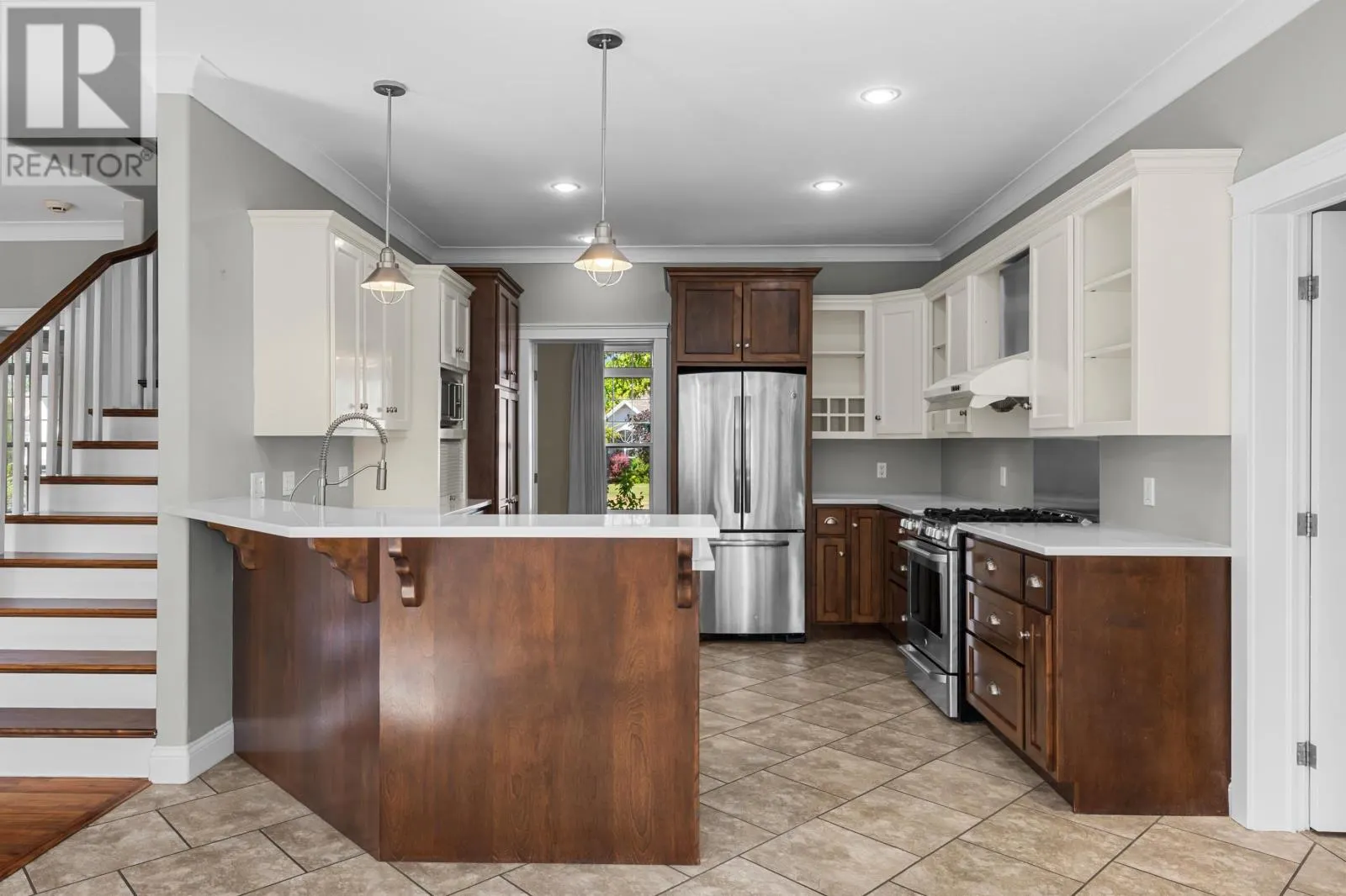 76 HUNTERS CREEK Drive