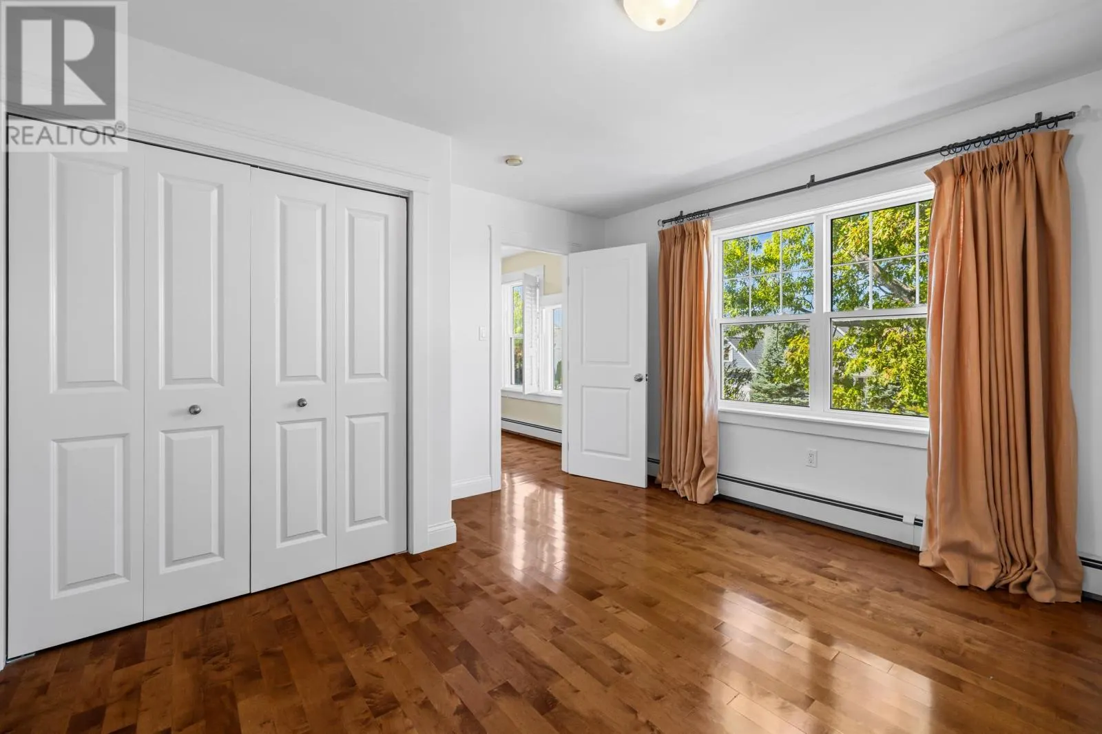 76 HUNTERS CREEK Drive