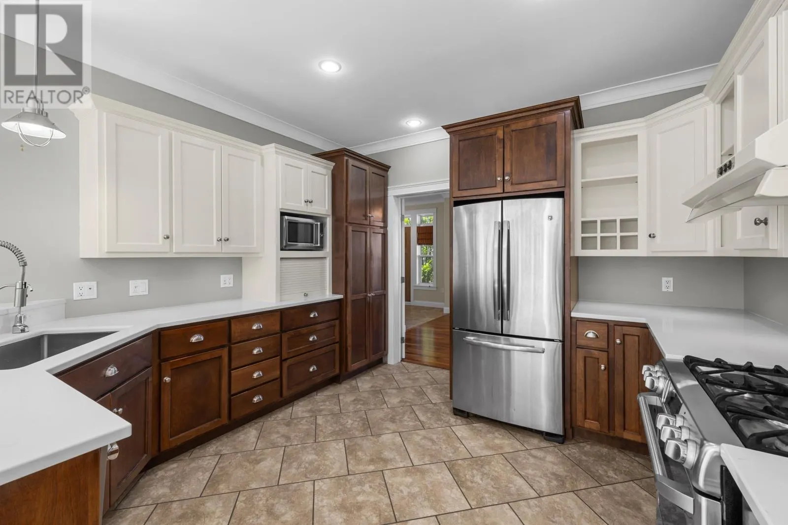 76 HUNTERS CREEK Drive