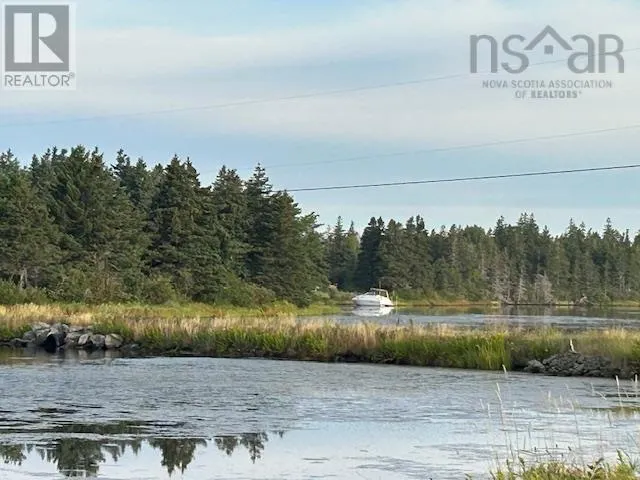1 MacKenzie Point Road