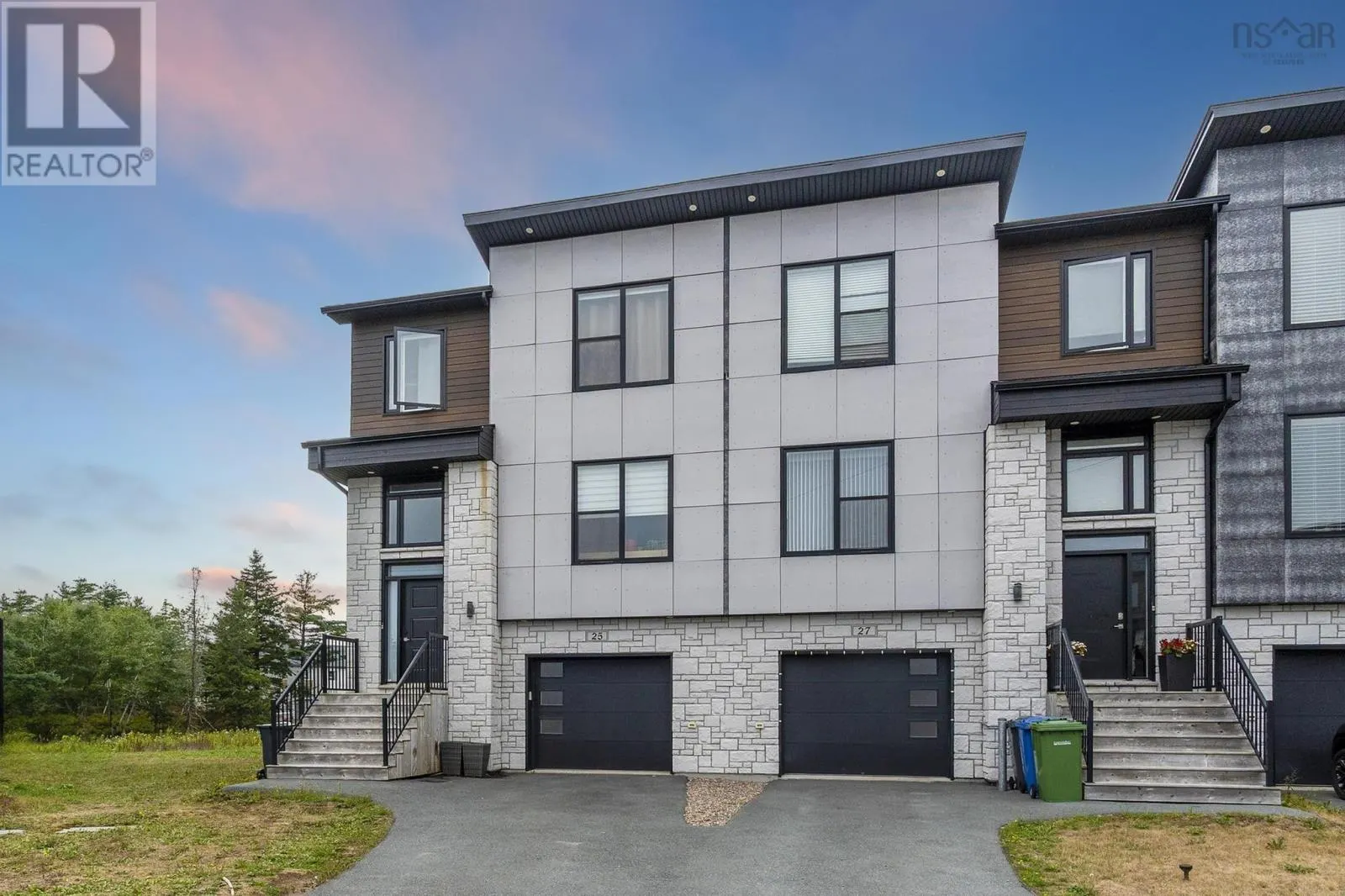 25 Alamir Court