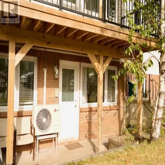 104 131 Farnham Gate Road