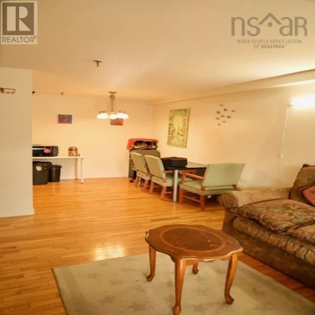 104 131 Farnham Gate Road