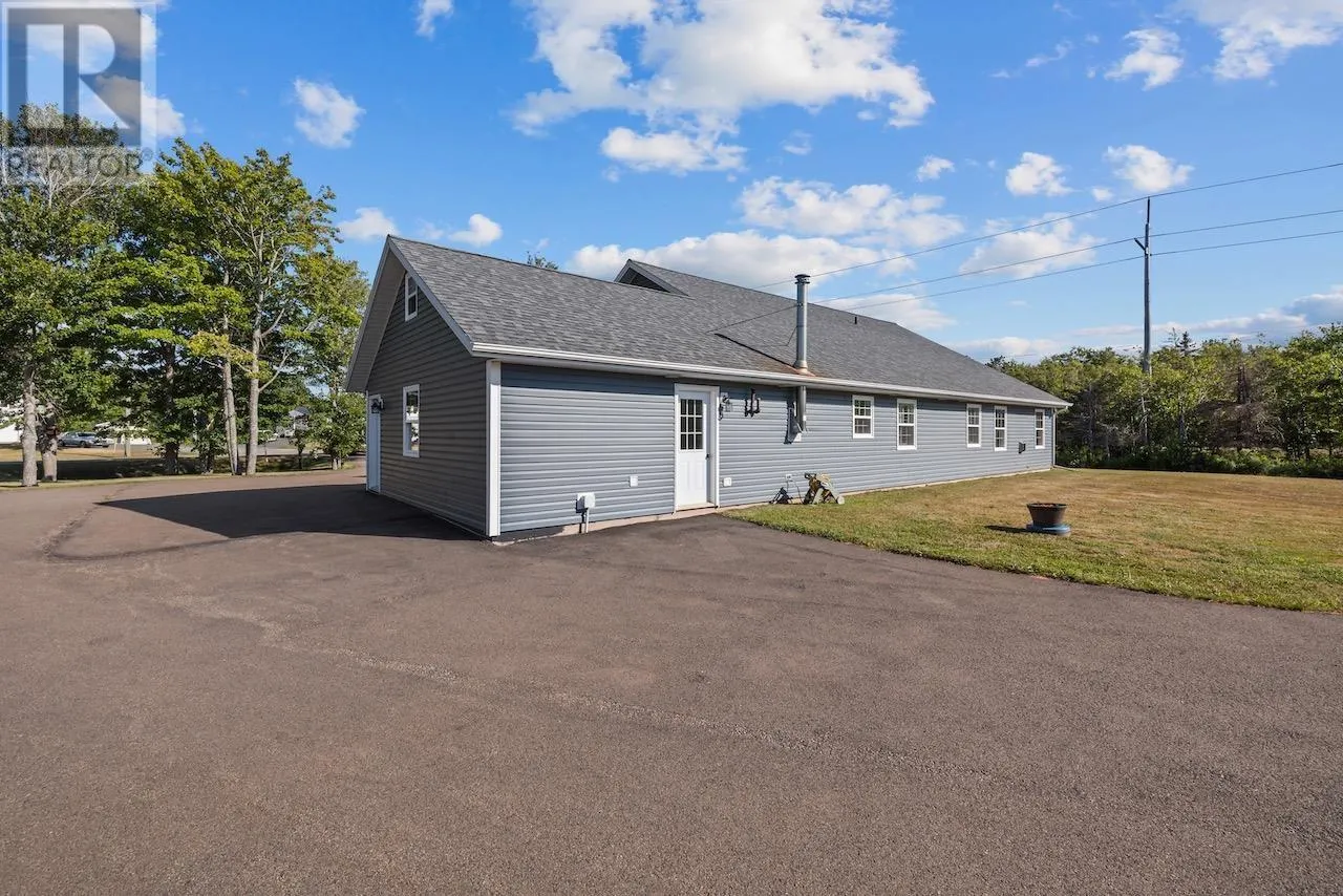 9 LAKESIDE Road