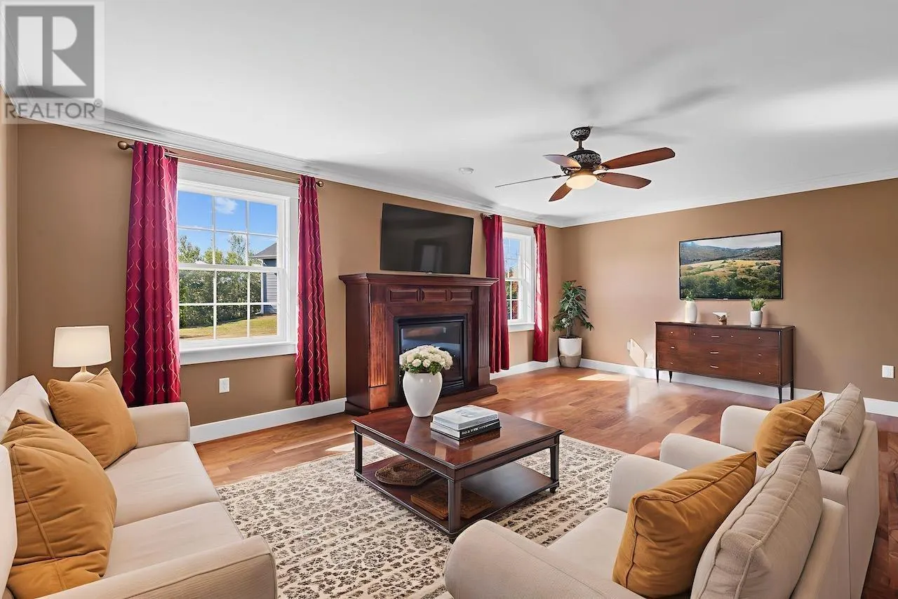 9 LAKESIDE Road